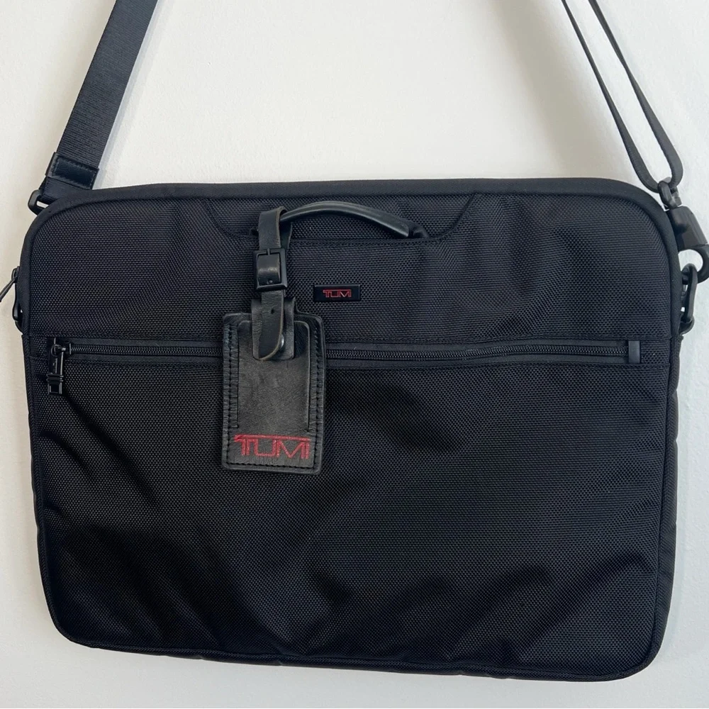 Tumi Laptop Bag Travel Black Bag Padded 16” x 13”